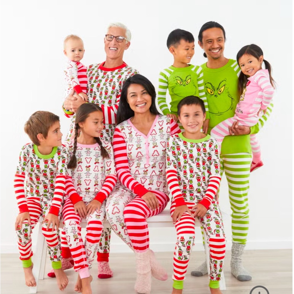 Women’s grinch pjs